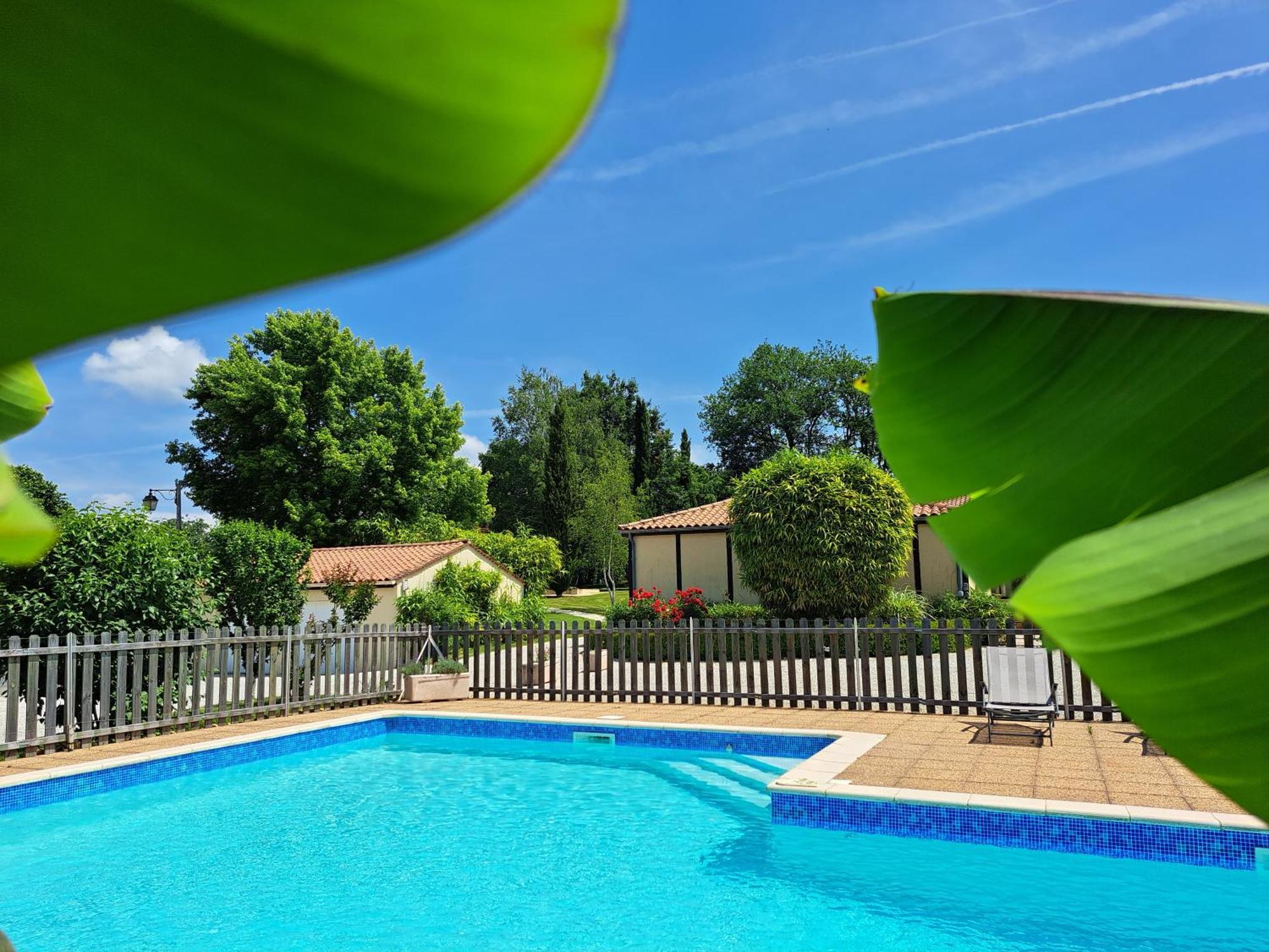 La Barde Montfort, Votre Maison D'Hotes A 4 Kms De Sarlat Dordogne Vitrac  Eksteriør bilde